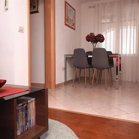 Marijana - Two Bedroom With Terrace * Supetar